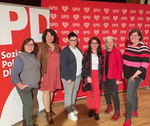 SPD Kelheim mit Bundestagskandidatin Anja König und Ruth Müller, MdL